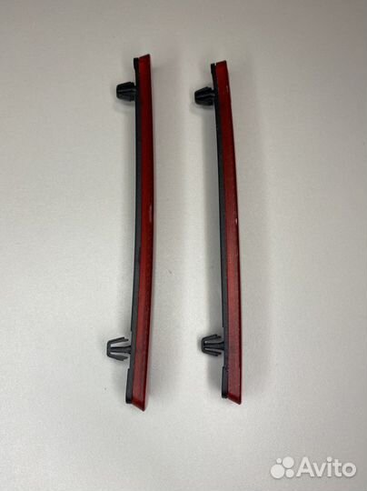 Отражатель в задний бампер Volkswagen T5