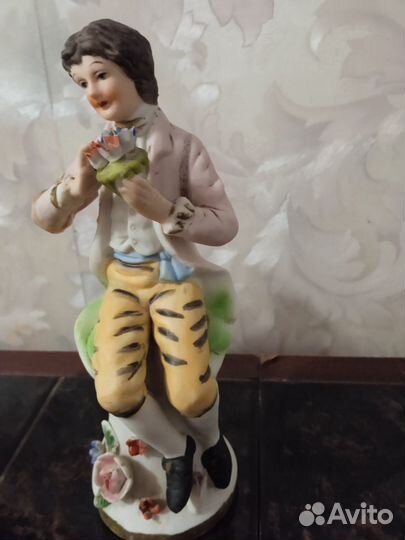 Фарфоровые статуэтки