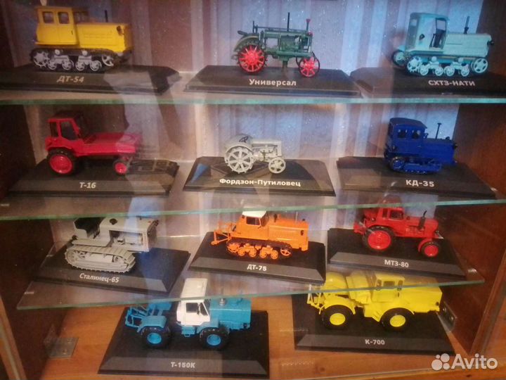 Модель тракторы 1/43