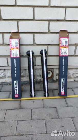 Задниe амортизаторы Nissan Qashqai