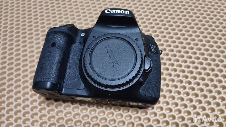 Фотоаппарат Canon EOS 7D Body