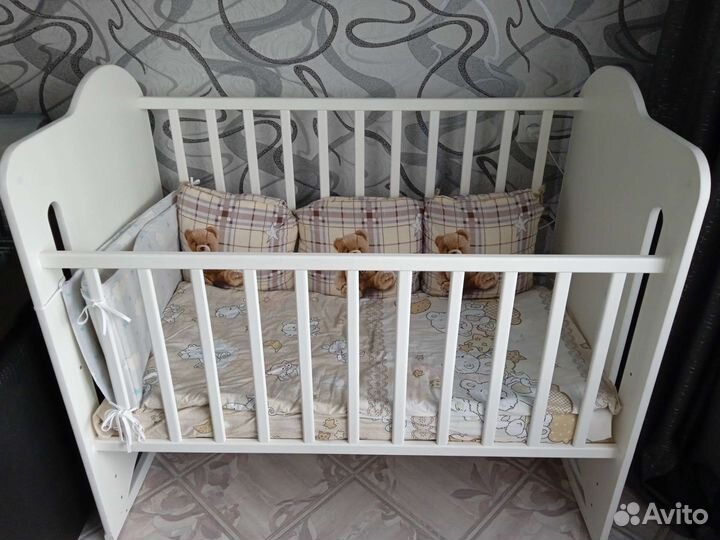 Детская кроватка