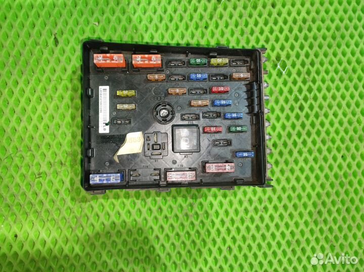 Блок предохранителей Volkswagen Passat B6