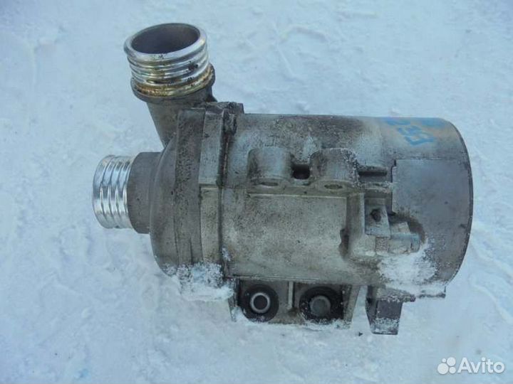 Помпа Bmw 3-Series E90 N52B25A 2006/8