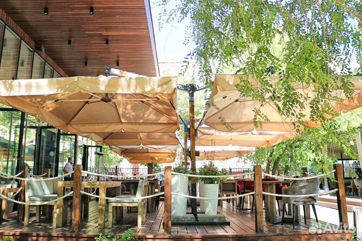 Уличный зонт для кафе и ресторанов