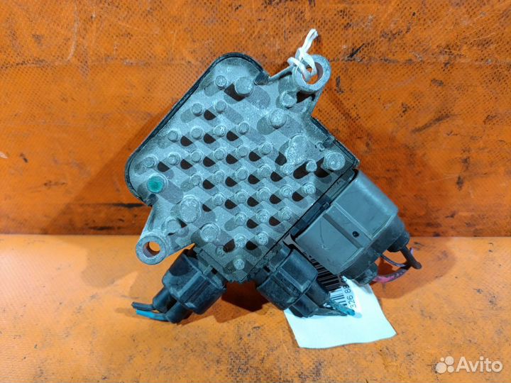 Блок управления вентилятором Nissan Skyline V36