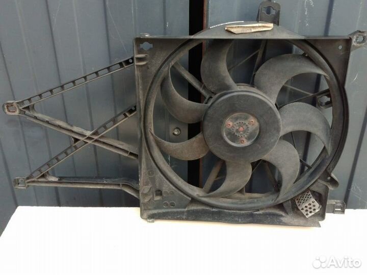 Вентилятор радиатора Opel Astra H Gtc Z18XE 2006