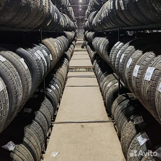 Kumho Solus KH16 235/55 R17 98V