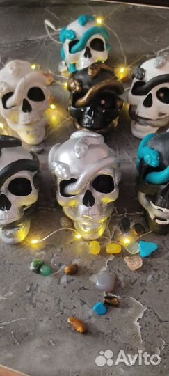 Гипсовый череп