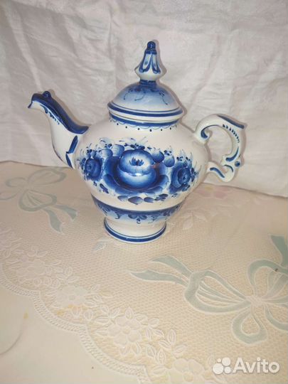 Чайник гжель