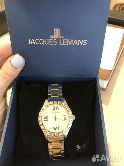 Часы кварцевые