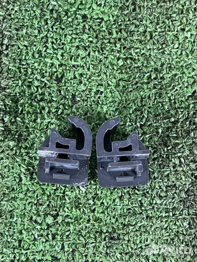 Крепление полки Toyota Celica ZZT231 2ZZ-GE 2003