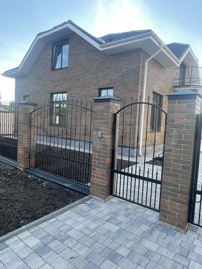 Коттедж 234 м² на участке 11 сот.