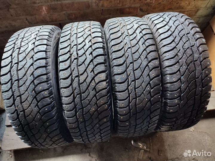 Viatti Bosco Nordico V-523 215/65 R16