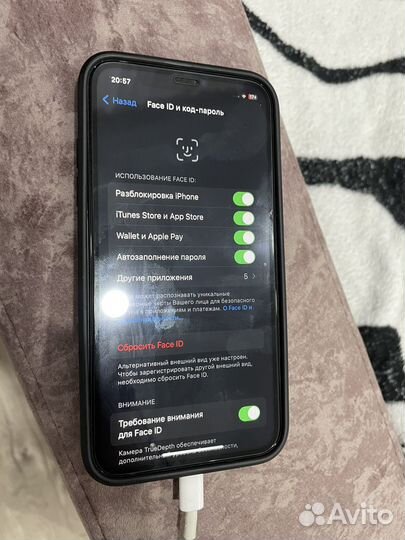 iPhone 11, 64 ГБ