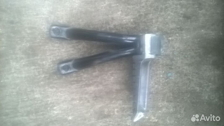 Правый пассажирский кронштейн для Kawasaki ZXR400