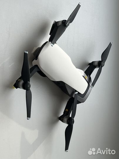 Дрон dji mavic air