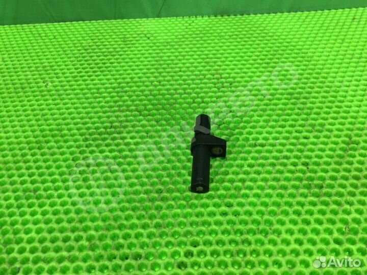 Датчик положения коленвала Mercedes-Benz E W211