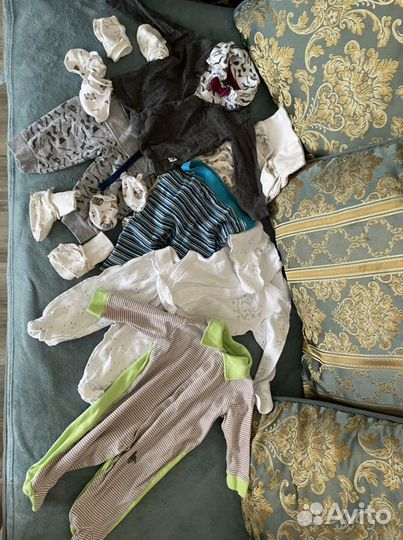 Пакет вещей с зимним комбинезоном на мальчика