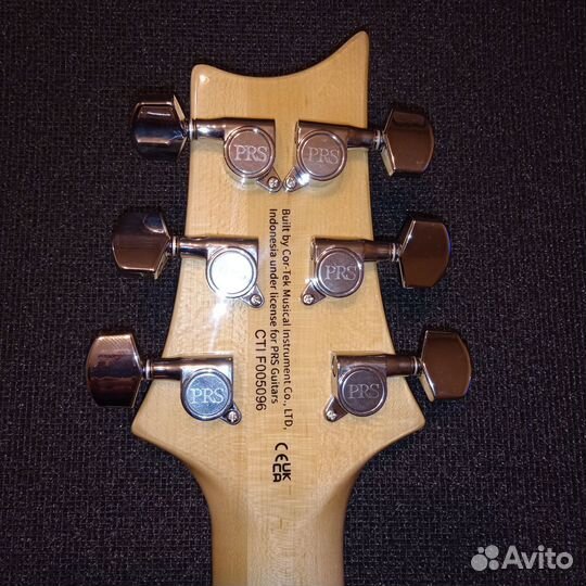 Электрогитара