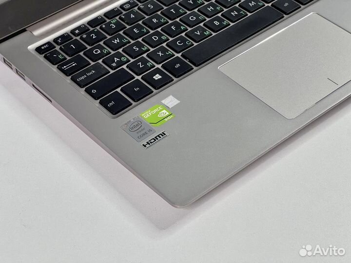 Asus ZenBook 13”IPS Core i5 8g озу SSD256g Металл