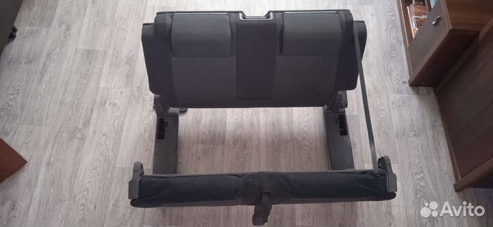 Третий ряд сидений Mazda Premacy 2002