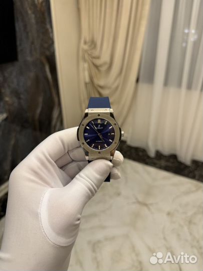 Часы hublot