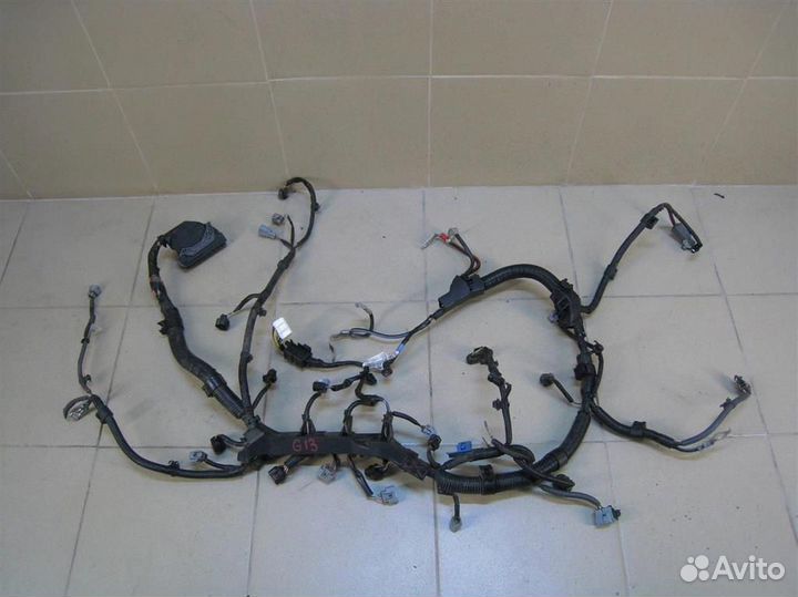 Жгут проводки двигателя Toyota Yaris P13 2015