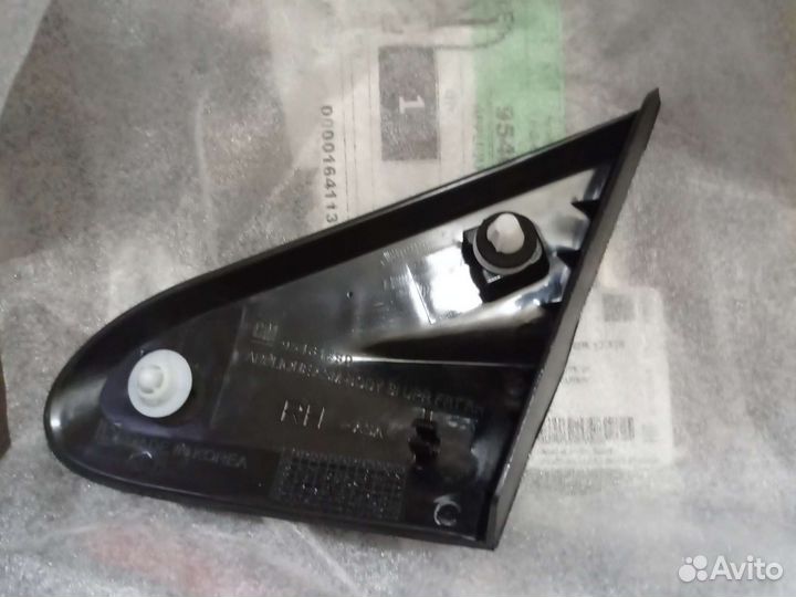 Накладка крыла верхняя правая aveo t 300