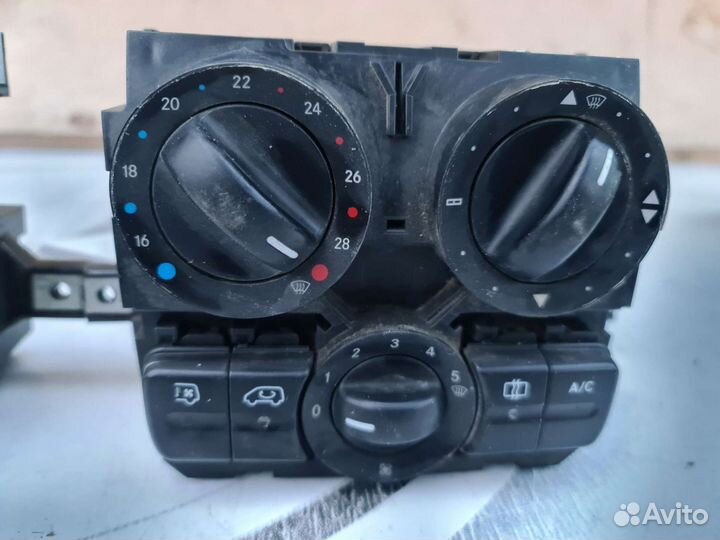 Блок управления печкой Mercedes W639