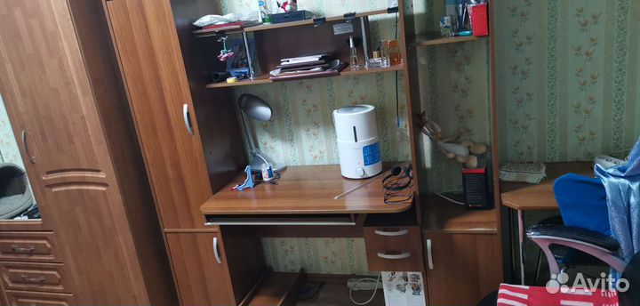 Большой компьютерный стол, хор состоянии