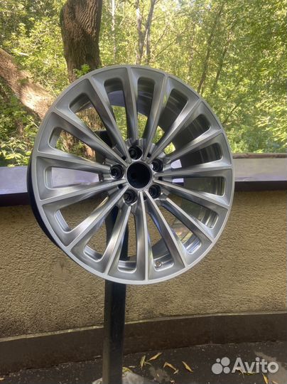 Диски на bmw 7 серии f01 R19