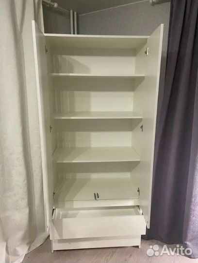 Распашной шкаф для подростка Белый