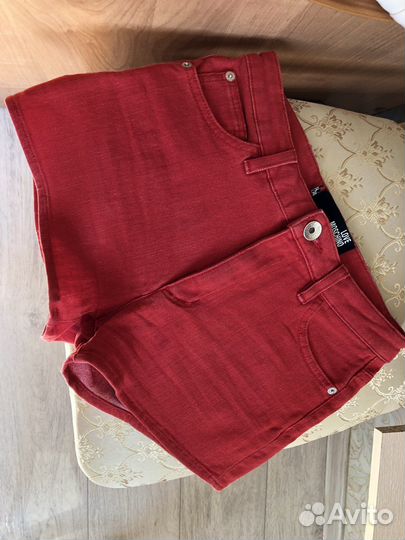 Шорты женские Love Moschino