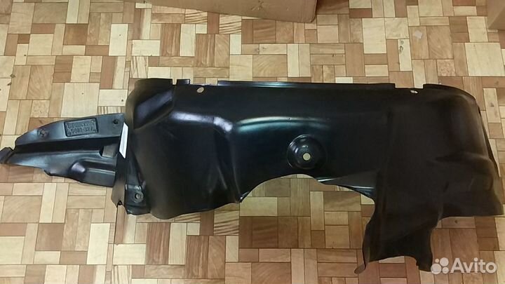 Подкрылок передний правый Kia Spectra