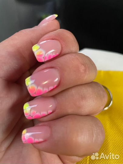 Наращивание ногтей на дому