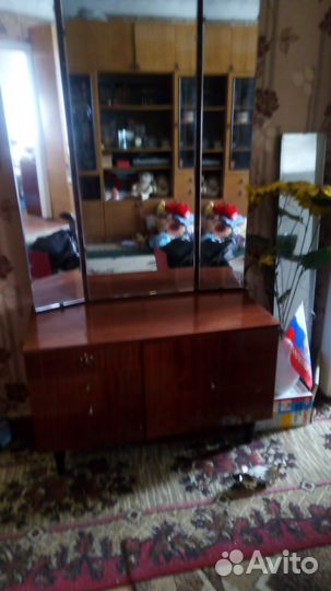 Отдам мебель, зеркала