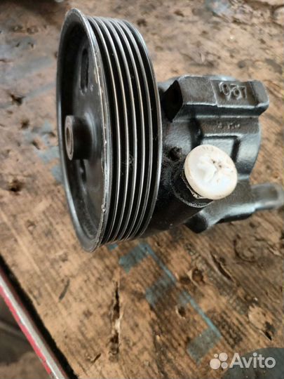 Насос гур k4m Renault