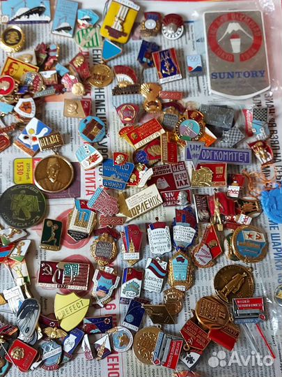 Значки знаки спорт влксм декады Ленин Китай и тд