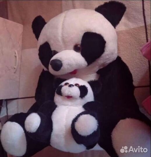 Панда и кружки с ней