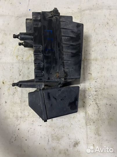 Корпус воздушного фильтра Ford Focus 1