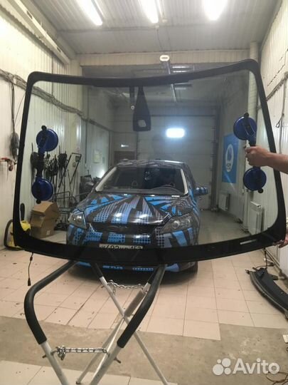 Лобовое стекло Форд Фокус 2