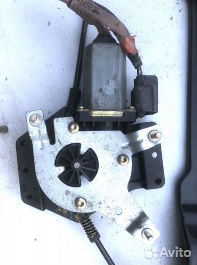 Стеклоподъемник задний правый Ford Explorer 3