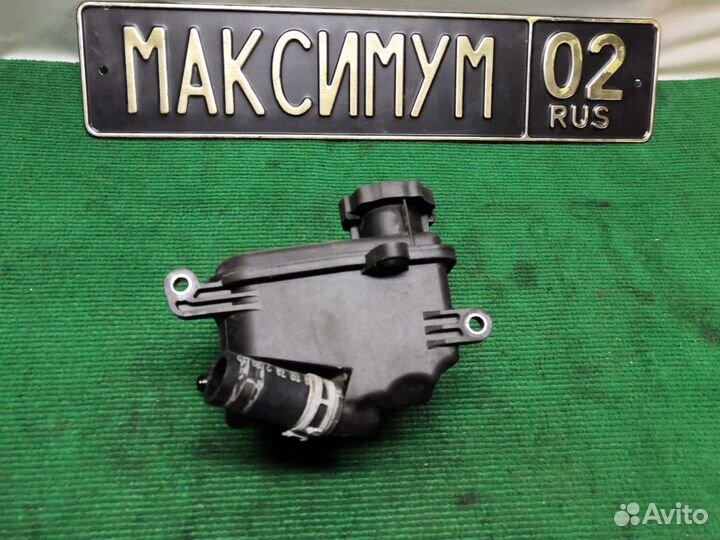 Бачок гур w204