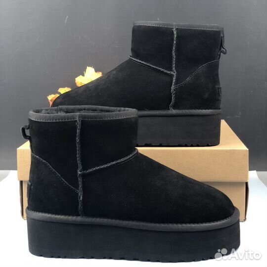 Ugg женские на платформе Classic Mini Platform