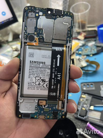 Ремонт сотовых телефонов и ноутбуков