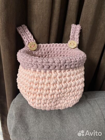 Вязаная подвесная трикотажная корзинка