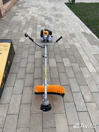 Бензокоса новая