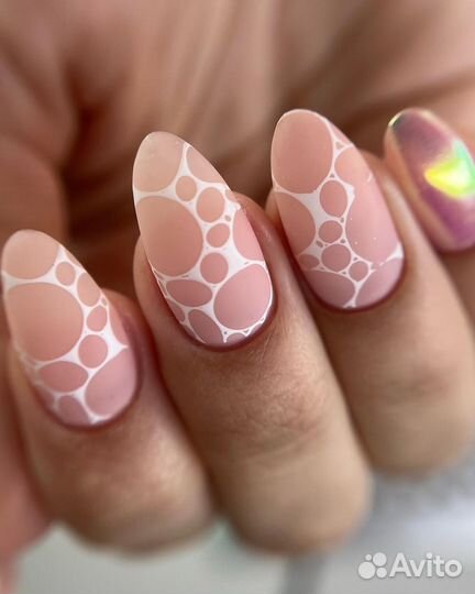 Мастер маникюра