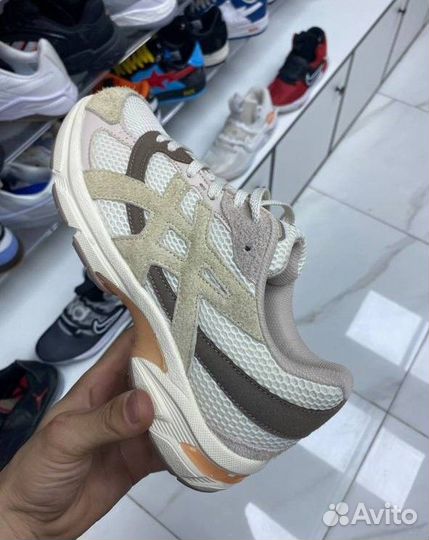 Asics (42)